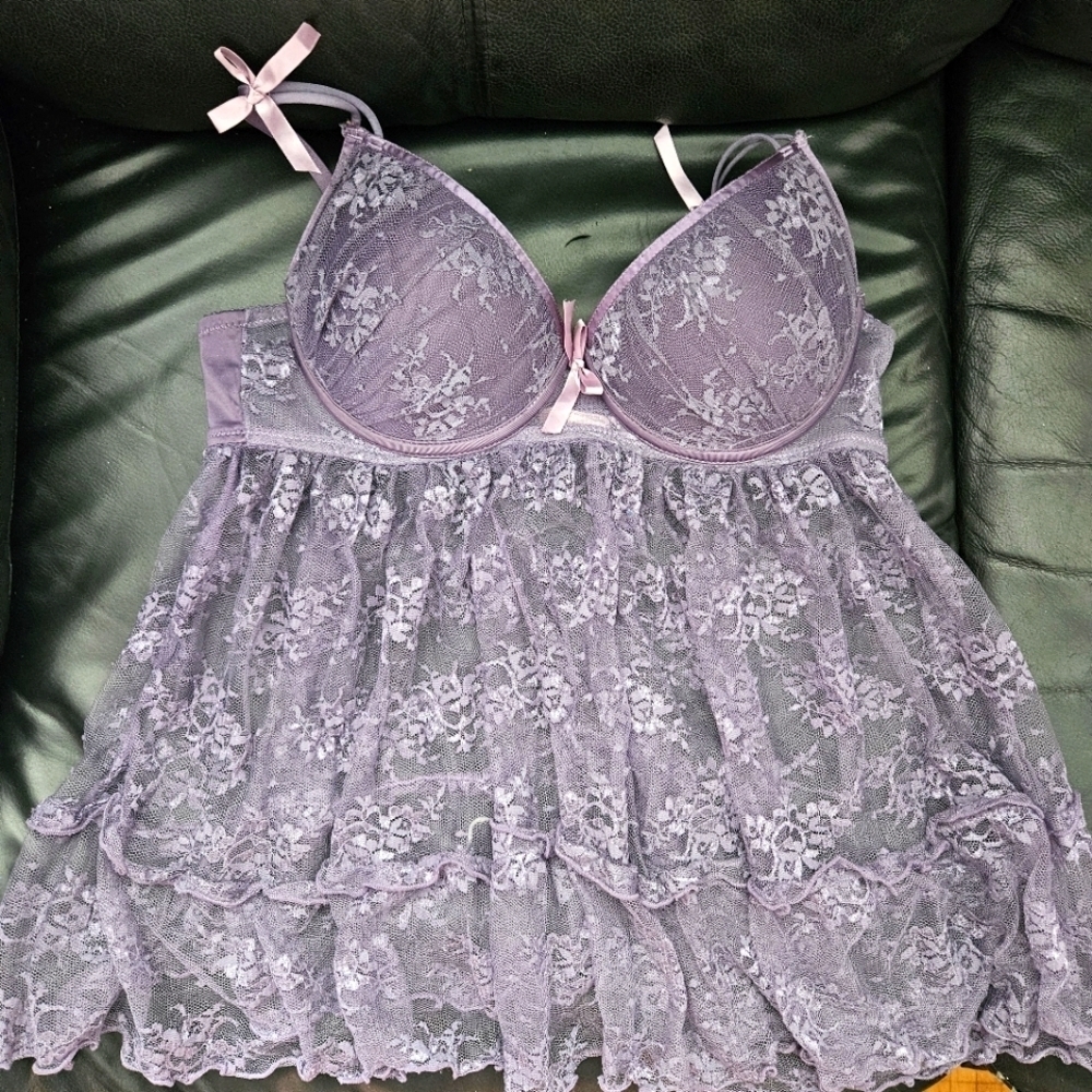 La Vie en Rose Elegant Lace Babydoll Lingerie in Purple LavenderPadded Hook Sz L